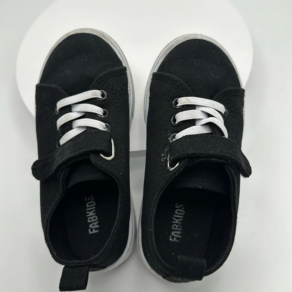 FABKIDS Black Canvas Sneakers, Size 8